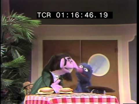 Sesame Street - Grover, The Count and the hot dogs
