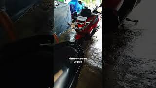 Download lagu Cuci motor saat cuaca hujan mp3