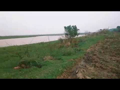 O rio Ayeyarwady fica perto das colinas de Sagaing.