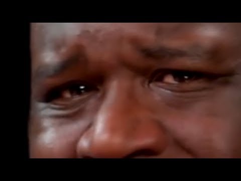 Shaq eats food on Hot Ones