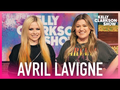 Kelly Clarkson Admits She Changed One Lyric In Avril Lavigne's 'Breakaway'