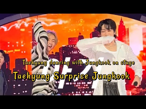Taehyung surprise Jungkook they dance together during seven live performance 😭😭