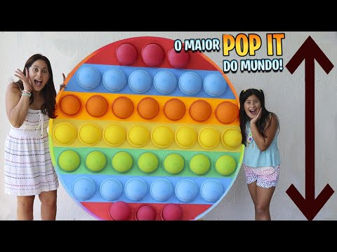 I made a giant pop it for Maria Clara's birthday