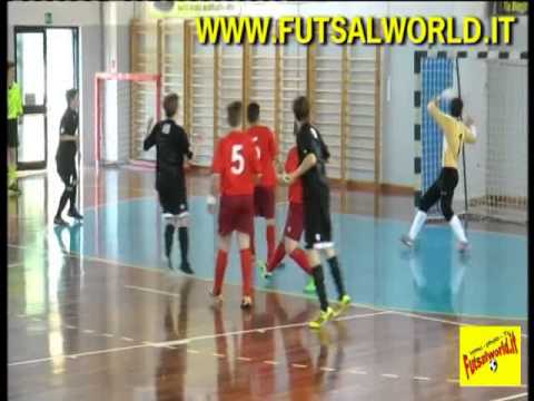 18/5/14 PLAY-OFF : Kaos Futsal - Cometa . . . . .  Allievi (rit.)