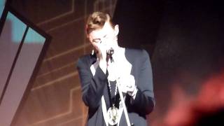 La Roux - Cover My Eyes (Paris)