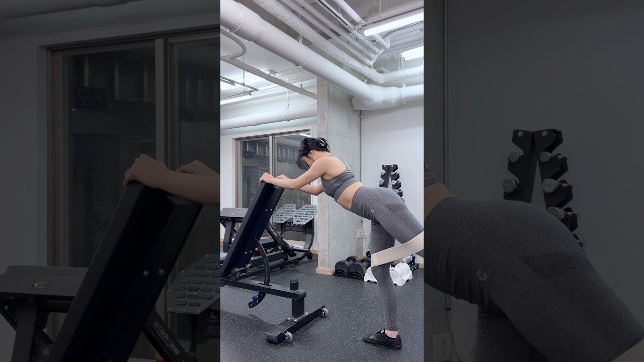 お尻の位置を爆上げするお家でてきるキックバック🦵