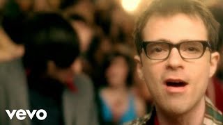 Weezer - Beverly Hills (Official Music Video)