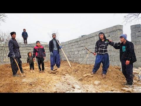 Snowy Nomadic Life: Fixing Frozen Pipes, Snow Fun & Charcoal Bread ❄️
