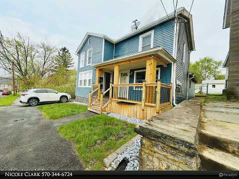 CENTURY 21 Jack Ruddy - 525 Larch Street