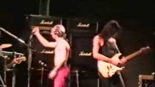Music video thumbnail preview for Rata Blanca - Maquina (Los Andes, 1994) by Rata Blanca
