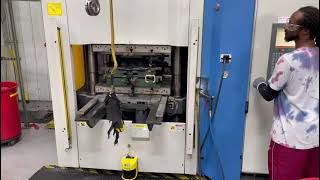 Download lagu 400 Ton Desma Vertical Rubber Injection Molding Machine '17 Rubber Injection Molder mp3