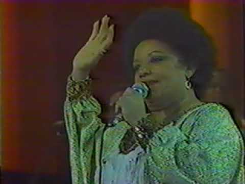 Elena Burke y La Orquesta Aragon -   Son al Son -