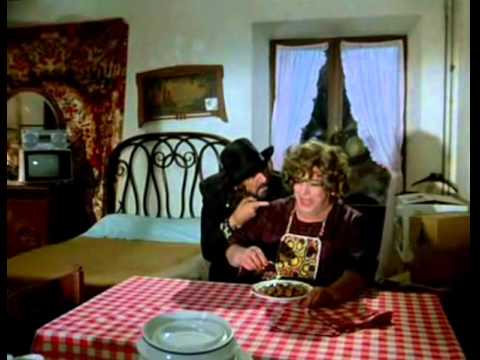 Bombolo vs. Tomas Milian - "Spezzatino alla gattara"