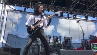 Motionless in White- Loud (Fuck it) Live (Fort Rock 2017 4-29-17)