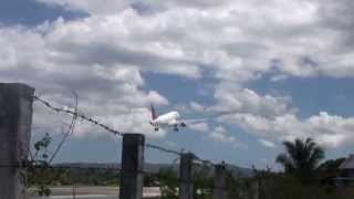 preview picture of video 'PAL A320-200 Take-off at Tagbilaran City Airport, Bohol, Philippines'