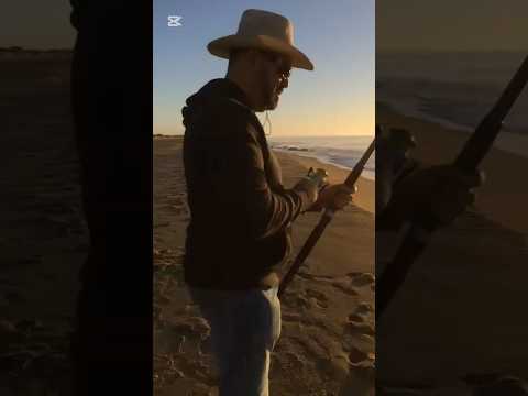 🎣🌊 ¡Día de pesca en las costas de José Ignacio! 🇺🇾 ¿Habrá pique? 😱