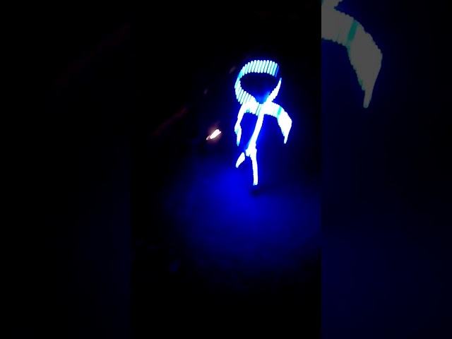 Vídeo relacionado con YeahBoom Tirantes y Pajarita LED Luminosos para Hombre,Tirantes LED Luminosos, para Festival de Música,Fiesta de Disfraces de Halloween,Navidad,Neon Light Up Dark Party Supplies for Party Deco