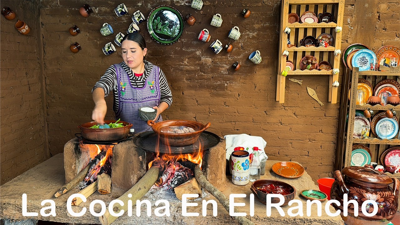 Carnita De Puerco En Leña Con Nopales y Chile Rojo La Cocina En El Rancho