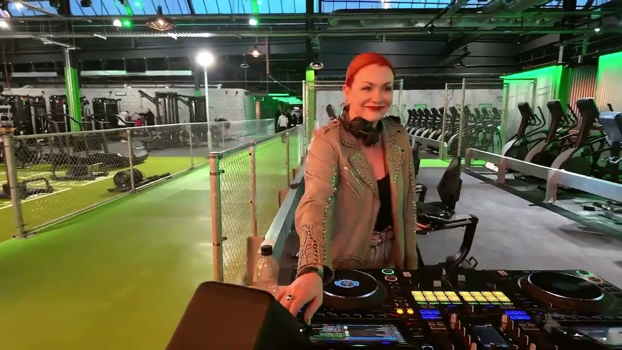 Quick Fly Through of XF Merry Hill