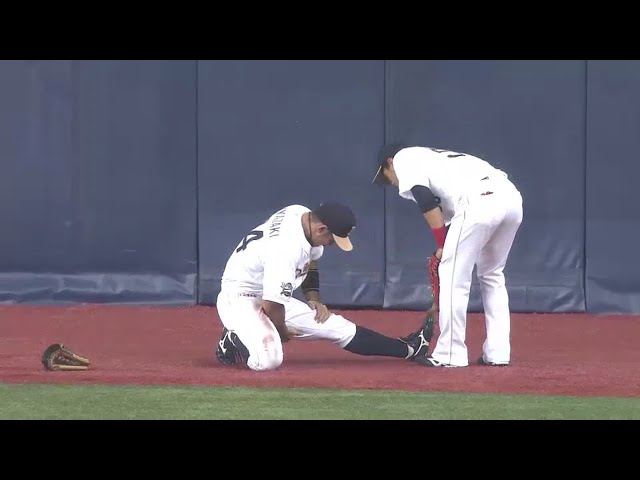 【7回表】「痛い」けどよく捕った!! バファローズ・宮崎のスーパーキャッチ!! 2015/8/8 Bs-L