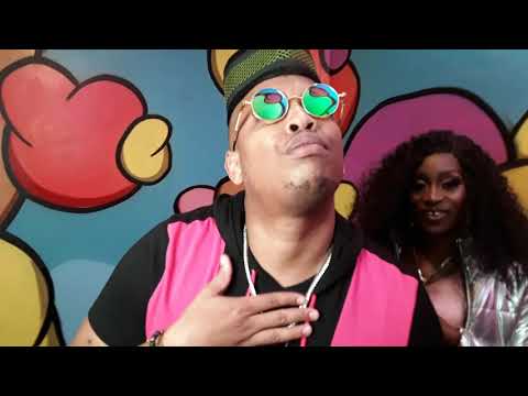 Behind the scenes with Foreign Slim and King Kanja "Different Ting" music video shoot.