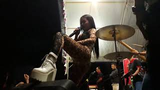 Download lagu Sintya riske - jaran goyang mp3 Download lagu Sintya riske - jaran goyang mp3