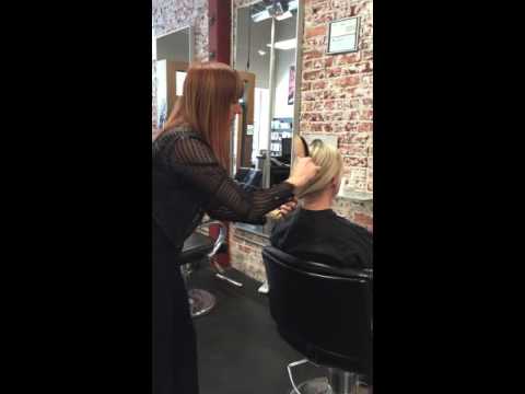 How to apply our Huile de Leonor Greyl