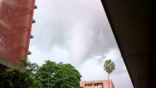 preview picture of video 'Tornado En Chacao- Caracas 07-May-12'