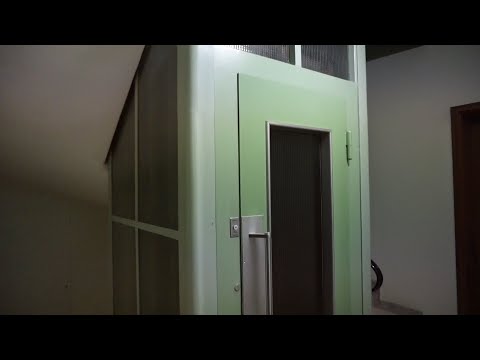 Noisy Schlieren traction elevator @ Via Antonio Vanoni 1, Lugano, Switzerland