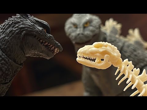 A SKELETON APPEARS (short Godzilla animation)