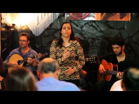 Carla Arruda, "Fado Acácio" - "Chama-me apenas mulher"