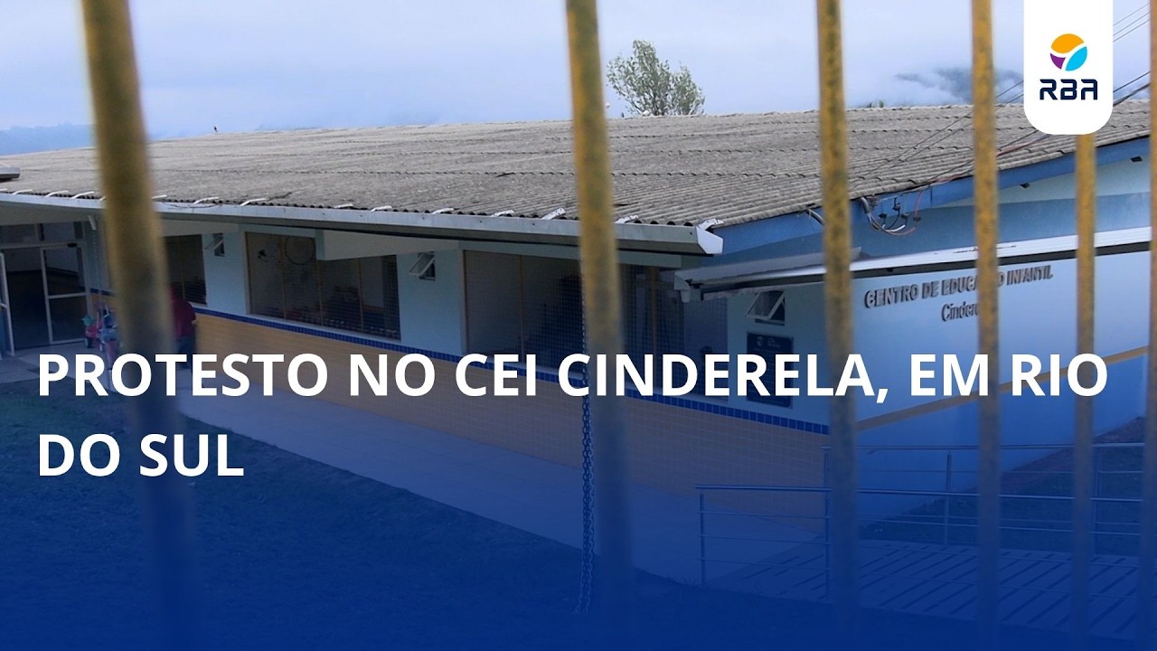 Pais protestam e pedem retorno de diretora afastada de CEI em Rio do Sul