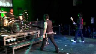 Papa Roach &quot;She Loves Me Not&quot; LIVE At Guitar Center&#39;s 20th Annual Drum-Off (2008)