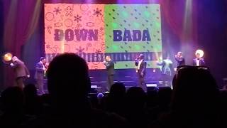 Straight No Chaser - Up On The Housetop