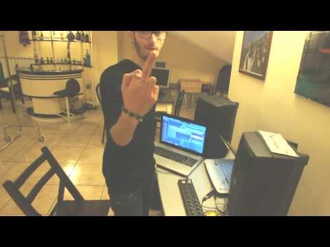 Wario (3Dta) with AKAY LPD8  ''Senza giacca e cravatta''  (Home Session)