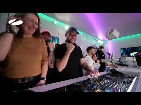 Young Parisians feat. Ben Lost - Jump The Next Train (Omar Sherif Remix) | in ASOT Episode 1213