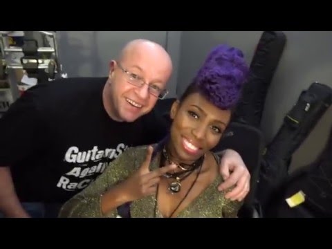 Nik West Board Test/Tutorial at NAMM 2016