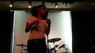 Karyn White at The Razz Room (Behind the scenes)