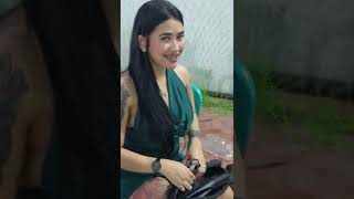 Download lagu lihat mike yolanda uci farantika dari dekat mp3 Download lagu lihat mike yolanda uci farantika dari dekat mp3