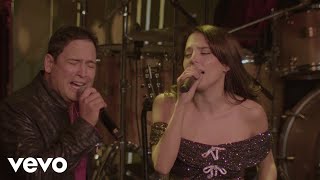 Bobby Pulido, Majo Aguilar - A Tu Lado (En Vivo)
