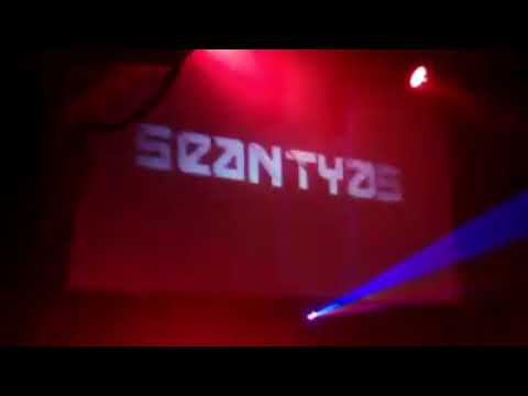 Tom Neptunes announcing Sean Tyas at his No Border event