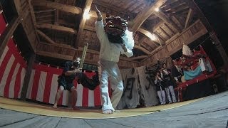 preview picture of video '花見諏訪神社の獅子舞　 Rural Shinshu, lion dance in a small shrine.'