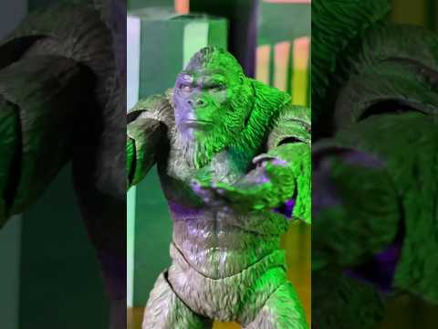 Kong’s easy way out ￼ #macarena #godzillaactionfigures #comedy #godzillavskong