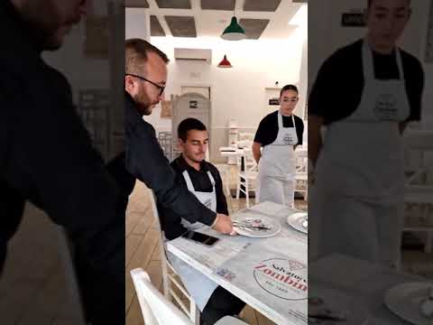 Come sbarazzare a tavola #cameriere #tutorial #ristorazione #alberghiero #galateo #pizzeria