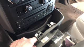 2008 Chrysler Town And Country Radio Removal