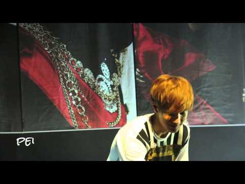 130421 BoyFriend 'JANUS' FM in Taiwan 珉玗拍立得自拍