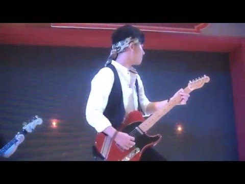 Melebur Beda - The Finest tree (LIVE at Plaza Ambarukmo)