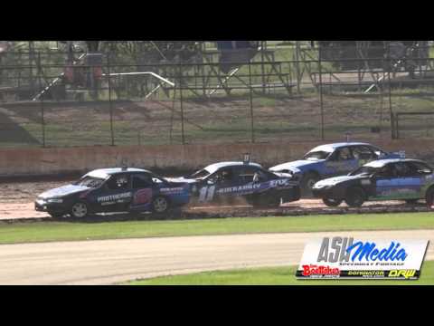 Production Sedans: Josh Harm and Moz Woodrow Crash - Kingaroy Speedway