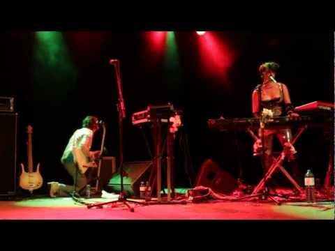 Amanda Palmer live in Vienna 2011 - Guitar Hero 6/23