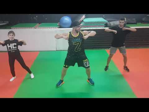 Helder calvino zumba coreografia taki taki com diogo e daniela